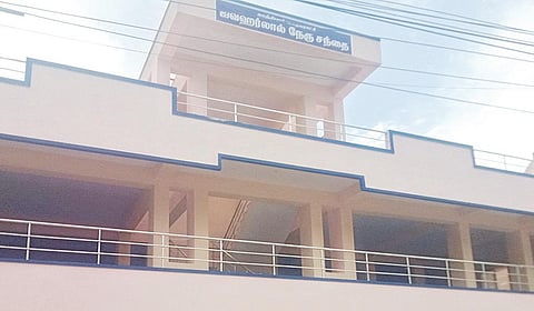 காஞ்சிபுரத்தில் முதல்வரால் திறந்து வைக்கப்பட்ட ஜவஹர்லால் நேரு மார்க்கெட்.