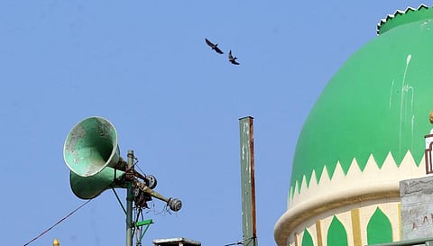 மகாராஷ்டிராவில் ஒலிபெருக்கி கட்டுப்பாடு எதிரொலி: மசூதிகளின் பாங்கு ஒலிக்கும் ‘செயலி’க்கு வரவேற்பு!