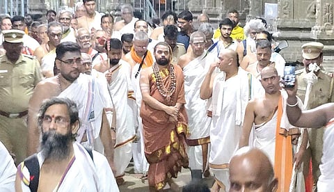 ராமேசுவரம் கோயிலில் சிருங்கேரி சுவாமிகள் தரிசனம்