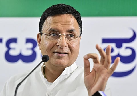 கர்நாடக முதல்வர் மாற்றப்படுகிறாரா? - ரந்தீப் சிங் சுர்ஜேவாலா விளக்கம்