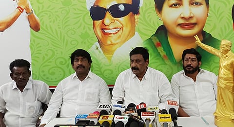 காமராஜரை விமர்சித்த திமுகவை கண்டிக்க கூட காங்கிரஸுக்கு திராணியில்லை: புதுச்சேரி அதிமுக விமர்சனம்