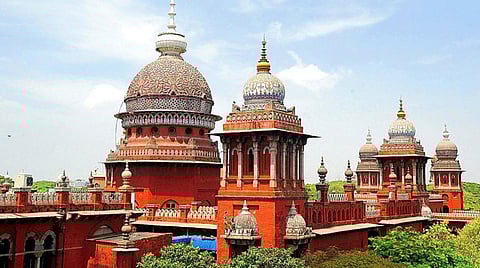 அதிமுக உட்கட்சி விவகாரம் விரைவாக விசாரித்து தீர்வு காணப்படும்: ஐகோர்ட்டில் தேர்தல் ஆணையம் உறுதி