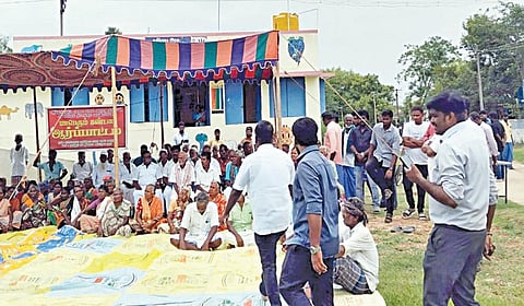 பரந்தூர் விமான நிலையத் திட்டத்தை எதிர்த்து வளத்தோட்டம் பகுதியில் நடைபெற்ற ஆர்ப்பாட்டம்.