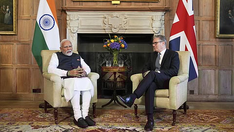 இந்தியா - இங்கிலாந்து இடையே கையெழுத்தானது தடையற்ற வர்த்தக ஒப்பந்தம்: மோடி, ஸ்டார்மெர் மகிழ்ச்சி