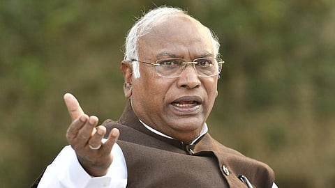 முதல்வர் பதவி தராமல் ஏமாற்றி விட்டார்கள்: கடந்தகால கசப்பான அனுபவத்தை பகிர்ந்த கார்கே