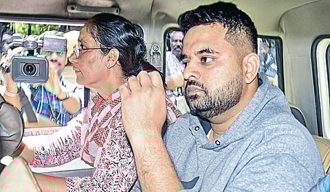 பிரஜ்வல் ரேவண்ணா.