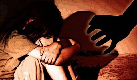 திருச்சியில் சிறுமிக்கு பாலியல் தொல்லை: எஸ்ஐ உட்பட 3 பேர் பணிநீக்கம்