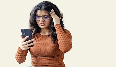 செல்போனில் மூழ்கிக் கிடக்கிறீர்களா?