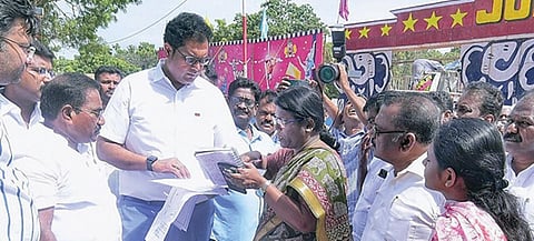 அனலைக் கிளப்பும் ‘அனாதைமடம்’ டைடல் பார்க்! - எந்தப் பக்கம் நிற்பது என்று தெரியாமல் தகிக்கும் திமுக மேயர்