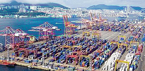 கடலலை மேல் கால் நூற்றாண்டு