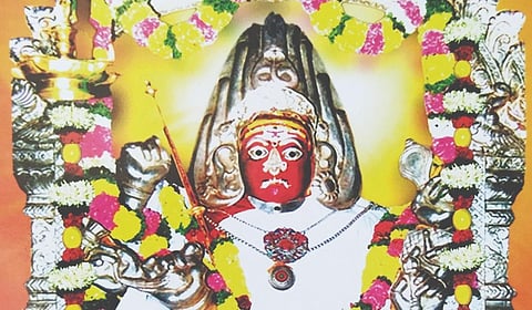 அம்பகரத்தூர் பத்ர காளியம்மன் | ஆடி மாதமும் அம்மன் திருவருளும்