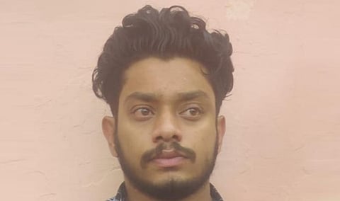 ராஜபாளையம் கல்லூரி மாணவியிடம் பழகி 26 பவுன் நகையை மோசடி செய்த கர்நாடக இளைஞர் கைது