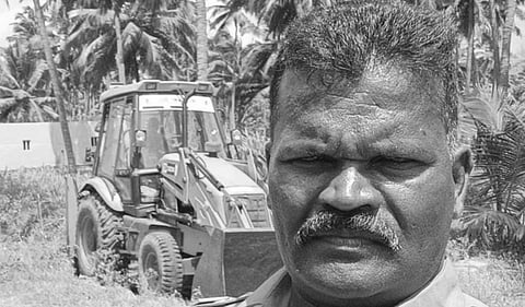 கொலை செய்யப்பட்ட சிறப்பு சார்பு ஆய்வாளர் சண்முகவேல்