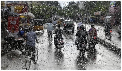 வானிலை முன்னறிவிப்பு: தி.மலை, வேலூர் உள்ளிட்ட 12 மாவட்டங்களில் கனமழை வாய்ப்பு