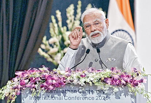 டெல்லியில் நேற்று நடைபெற்ற வேளாண் விஞ்ஞானி எம்.எஸ்.சுவாமிநாதன் சர்வதேச நூற்றாண்டு மாநாட்டில் உரையாற்றிய பிரதமர் மோடி.