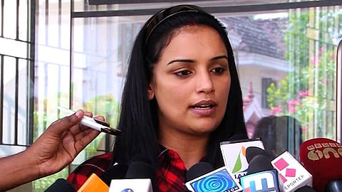 ஸ்வேதா மேனன் மீதான வழக்கை விசாரிக்க இடைக்கால தடை!