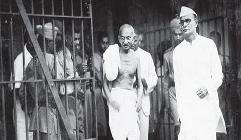 சுதந்திரப் போராட்டத்தை ஒருங்கிணைத்த காந்தி | சுதந்திர நாள் சிறப்பு பகிர்வு