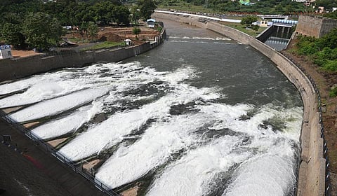 மேட்டூர் அணையிலிருந்து காவிரி டெல்டா பாசனத்துக்கு நீர் திறப்பு: விநாடிக்கு 22,000 கனஅடியாக அதிகரிப்பு