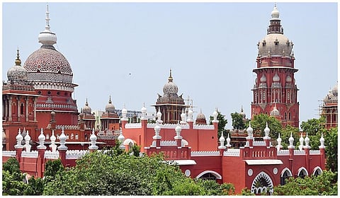 சென்னைக்குள் நுழைய கூடாது என பாஜக நிர்வாகி நெடுங்குன்றம் சூர்யாவுக்கு பிறப்பித்த உத்தரவை ரத்து செய்தது ஐகோர்ட்