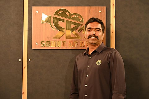 தமிழில் அறிமுகமாகும் கேஜிஎஃப் ரவி பஸ்ரூர்!