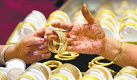 தங்கம் விலை பவுனுக்கு ரூ.400 உயர்வு