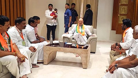 அமித் ஷாவுக்கு நயினார் நாகேந்திரன் அளித்த விருந்தில் 35 வகை உணவுகள்!