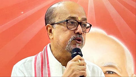 மருத்துவமனைகளில் சிகிச்சை பெறும் 330 காச நோயாளிகளை தத்தெடுத்த சத்தீஸ்கர் ஆளுநர் ராமன் தேகா