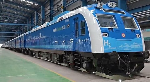 ஐசிஎஃப்-ல் தயாரிக்கப்பட்ட நாட்டின் முதல் ஹைட்ரஜன் ரயில் - ஹரியாணாவுக்கு அனுப்பி வைப்பு