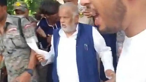 பிஹாரில் 9 பேர் உயிரிழந்ததற்கு துக்கம் விசாரிக்க வந்த அமைச்சரை தாக்கிய கிராம மக்கள்!