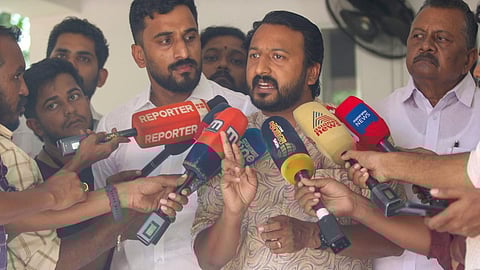 பாலியல் புகாரில் சிக்கிய பாலக்காடு காங்கிரஸ் எம்எல்ஏ ராகுல் மீது போலீஸார் வழக்குப் பதிவு