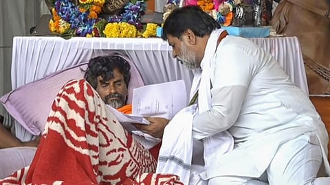 உண்ணாவிரதத்தை முடித்துக் கொண்டார் ஜராங்கே - மராத்தா இடஒதுக்கீடு போராட்டம் வெற்றி என அறிவிப்பு!