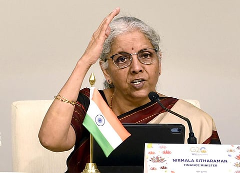 இலவச திட்டங்கள் மீதான நிர்மலா சீதாராமன் பார்வை - விவாதம் தேவை!