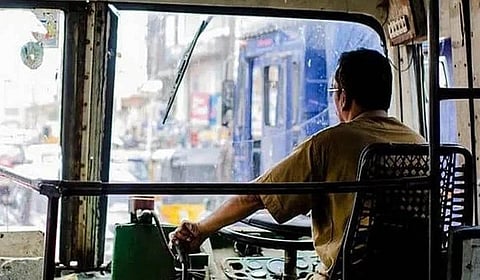 போக்குவரத்து ஊழியர்களுக்கு கடன் வழங்குவது தற்காலிக நிறுத்தம்: கூட்டுறவு சேமிப்பு சங்கம் அறிவிப்பு