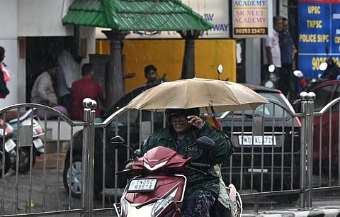 தமிழகத்தில் இன்றும் நாளையும் கனமழை பெய்ய வாய்ப்பு