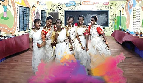 இடைநிற்றலைக் குறைக்கும் கலைத் திருவிழா