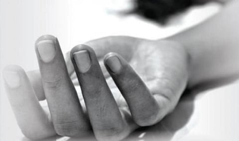 கல்லணை கால்வாயில் குதித்து 2 குழந்தைகள் உட்பட 4 பேர் தற்கொலை: குடும்ப பிரச்சினையில் விபரீத முடிவு