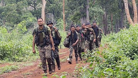 சத்தீஸ்கரில் தொடரும் என்கவுண்டர்: துப்பாக்கிச் சண்டையில் 2 மாவோயிஸ்ட்கள் சுட்டுக்கொலை