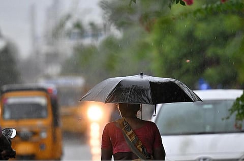 வானிலை முன்னறிவிப்பு: காஞ்சி, சேலம், தஞ்சை, மதுரை உள்ளிட்ட 19 மாவட்டங்களில் கனமழை வாய்ப்பு!