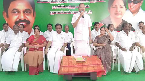 தங்கமணிக்கு எதிராக தடதடக்கும் மாஜி எம்எல்ஏக்கள்! - செப்.19 நாமக்கல்லில் என்ன நடக்கும்?