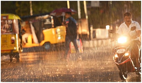 வானிலை முன்னறிவிப்பு: தமிழகத்தில் 2 நாட்களுக்கு இடியுடன் கூடிய கனமழைக்கு வாய்ப்பு