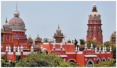 அரசு மருத்துவர்கள் சங்கத் தலைவரை நாகப்பட்டினத்துக்கு இடமாற்றம் செய்ய இடைக்காலத் தடை