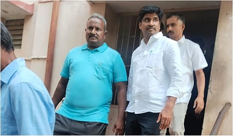 கரூர் கூட்ட நெரிசல் வழக்கு: தவெக நிர்வாகி மதியழகனை 2 நாள் காவலில் எடுத்தது எஸ்ஐடி