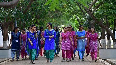 தமிழகம் உட்பட 10 மாநிலத்தில் பணியாற்ற பெண்கள் விருப்பம்