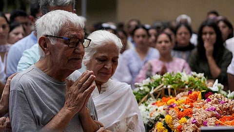 மறைந்த கேப்டன் சுமித் சபர்வாலின் தந்தை