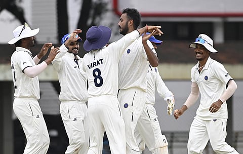 தமிழக அணி 18 ரன்களுக்கு 5 விக்கெட்களை இழந்து தடுமாற்றம்