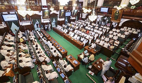 சித்த மருத்துவ, தனியார் பல்கலை.கள் உருவாக்கம் உட்பட 18 சட்ட மசோதாக்கள் பேரவையில் நிறைவேற்றம்