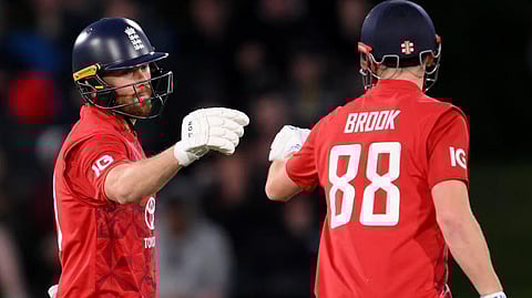 சால்ட், ஹாரி புரூக், ரஷீத் அபாரம்: நியூஸிலாந்தை ஊதி தள்ளிய இங்கிலாந்து!