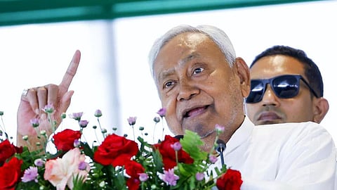 முசாபர்பூர் மாவட்டத்தின் மினாபூர் தொகுதியில் தனது தேர்தல் பிரச்சாரத்தை தொடங்கிய நிதிஷ் குமார்.