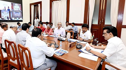 காஞ்சிபுரம், செங்கல்பட்டு உட்பட 12 மாவட்டங்களுக்கு பருவமழை கண்காணிப்பு அதிகாரிகள் நியமனம்