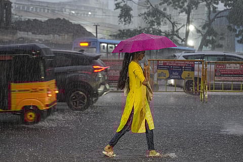 வானிலை முன்னெச்சரிக்கை: சென்னை, திருவள்ளூர், செங்கை, காஞ்சி, ராணிப்பேட்டைக்கு கனமழை வாய்ப்பு